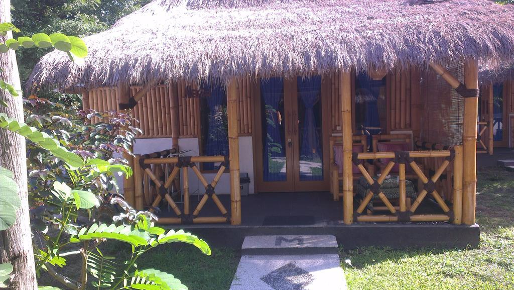 Tua Tua Keladi Bungalows Gili Air Exterior photo